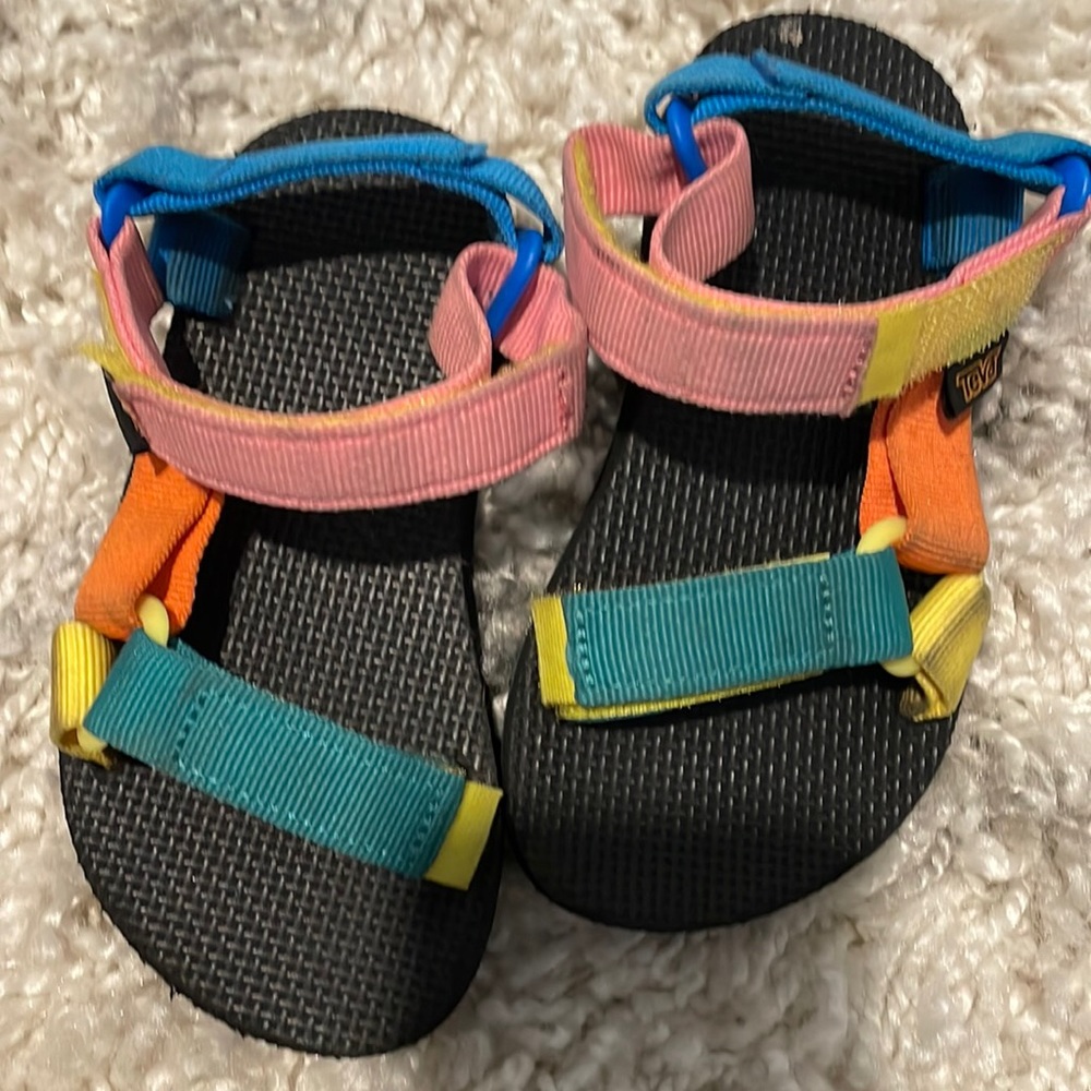 Toddler girl teva sandals